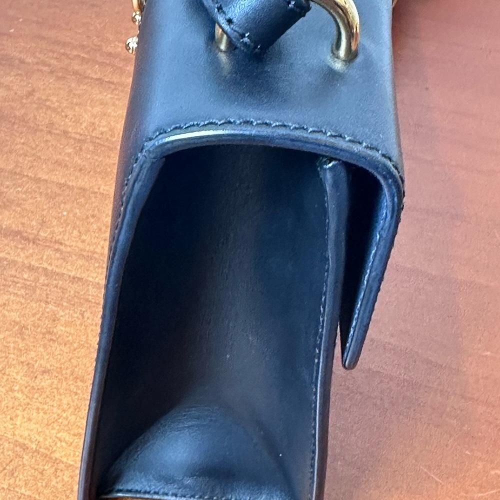Authentic Gucci Silvia Shoulder Black Bag - Picture 6 of 13